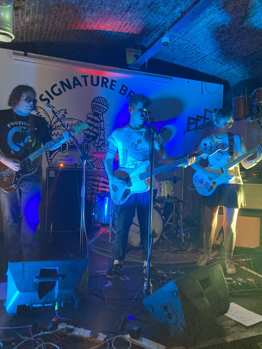 ValleyFortitude's tweet image. Thank youuuu London babes for coming to our show last night! 🥹🥹🥹 It was an absolute pleasure! I headbanged so hard to Supermilk that my watch said “it looks like you’re on an indoor walk” 🔥🔥