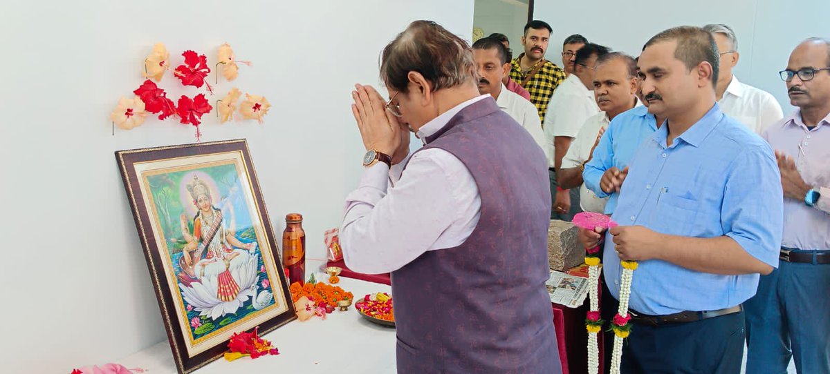 CUJ_Official's tweet photo. Inauguration of Vivekanand Central Library Building at CUJ Permanent Campus. 
@rashtrapatibhvn 
@PMOIndia 
@EduMinOfIndia                                                     
@ugc_india  
@BhusanKshiti                  
@CENTRALUNIVERS7 https://t.co/gU44Jr6v2L