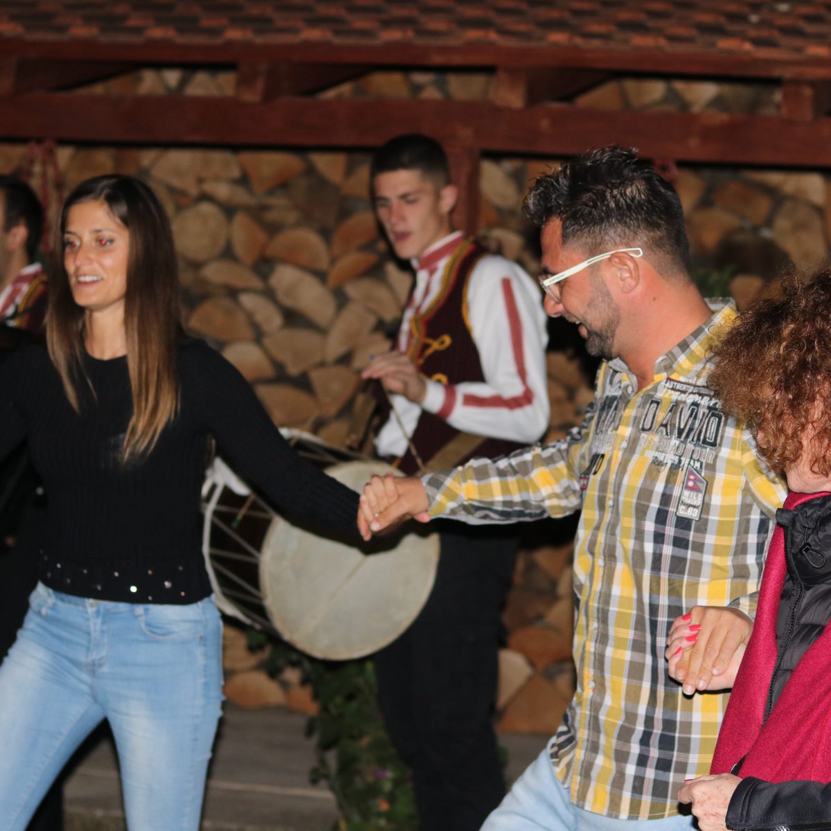 WonderWhereTra1's tweet photo. Why we often include #TraditionalDance shows during our tours in the #Balkans? https://t.co/3jORqe5IaQ