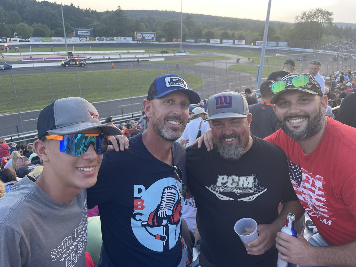 CaptnDad8's tweet photo. @FreddieKraft thanks for the time! It was awesome seeing you. #CouchRacer #DBC https://t.co/Gt2lgYeMf9