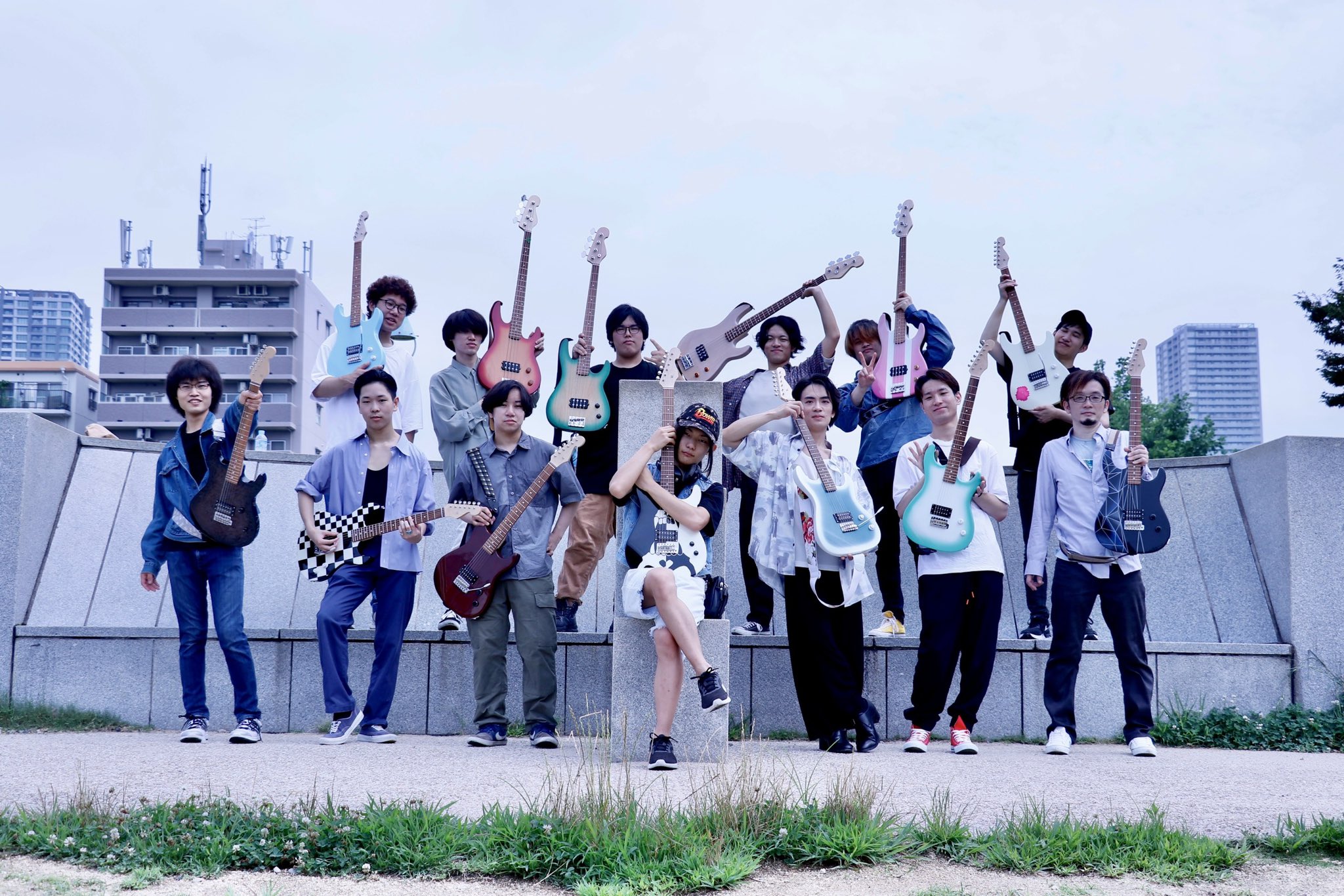 ESPギタークラフト･アカデミー大阪校 on Twitter "本科エレキコース🎸 今日は集合写真を撮りに行きました〜‼️ 今年の一年生も