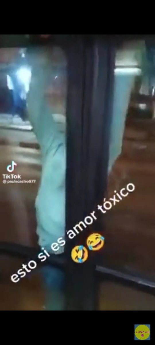 Sonyeondan_09's tweet photo. En esa escena jajajaja pensé en lo del transmilenio 

#SEVENbyJUNGKOOK https://t.co/aefafPSuuu