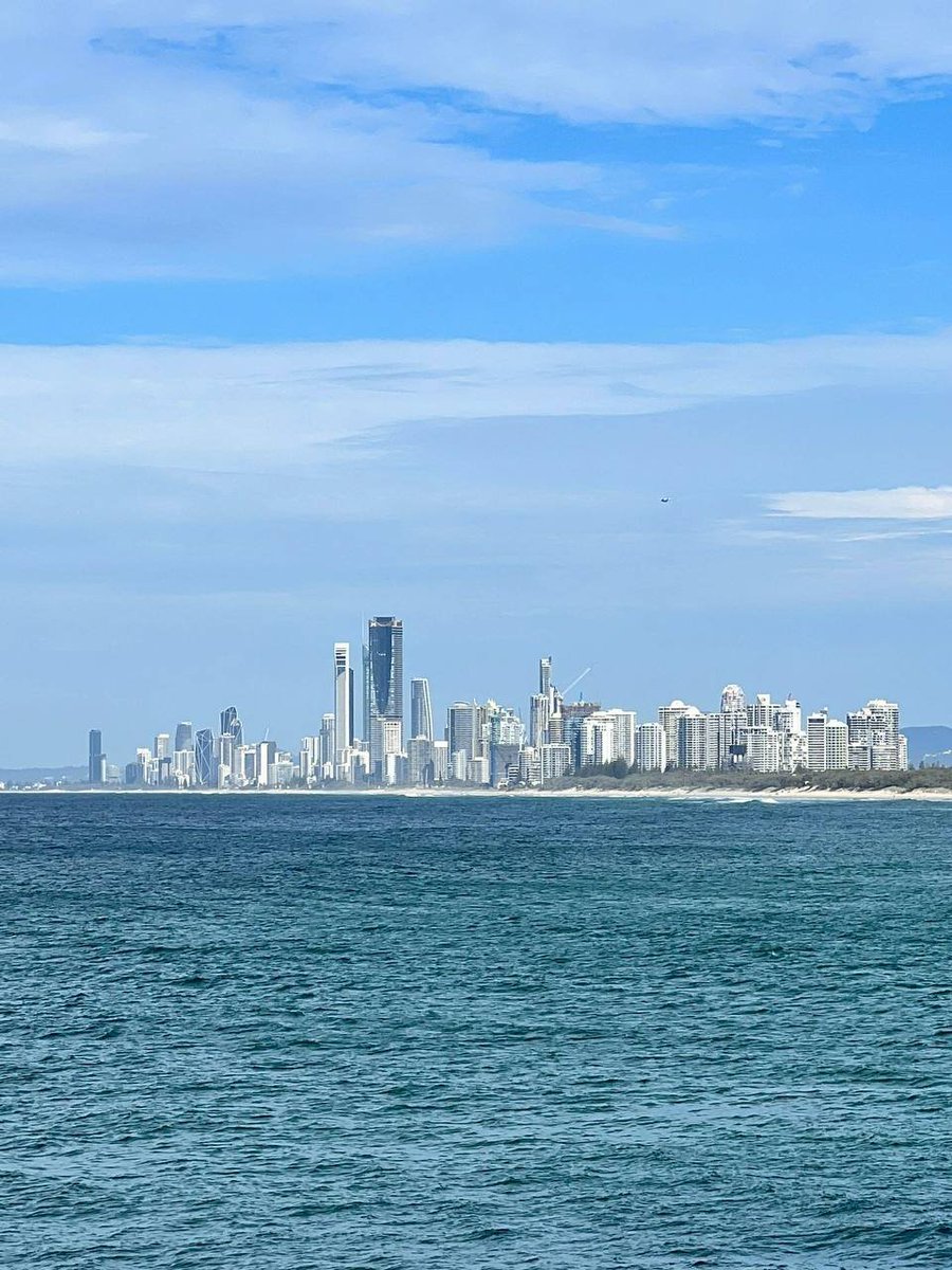 allen3717's tweet photo. #AUSTRALIATheseaislovingeveryoneindifferentways|||📍The Spit, Gold Coast QLD https://t.co/MK0tyBLnL8