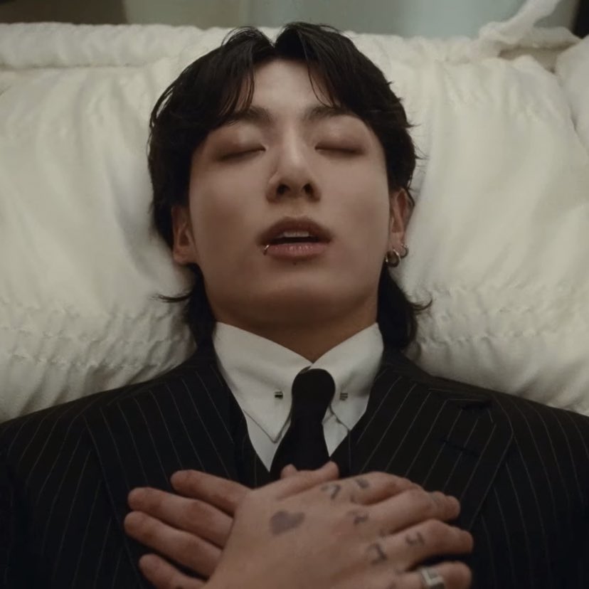 yoonkoous's tweet photo. ME RN https://t.co/K9i7PRWhNb