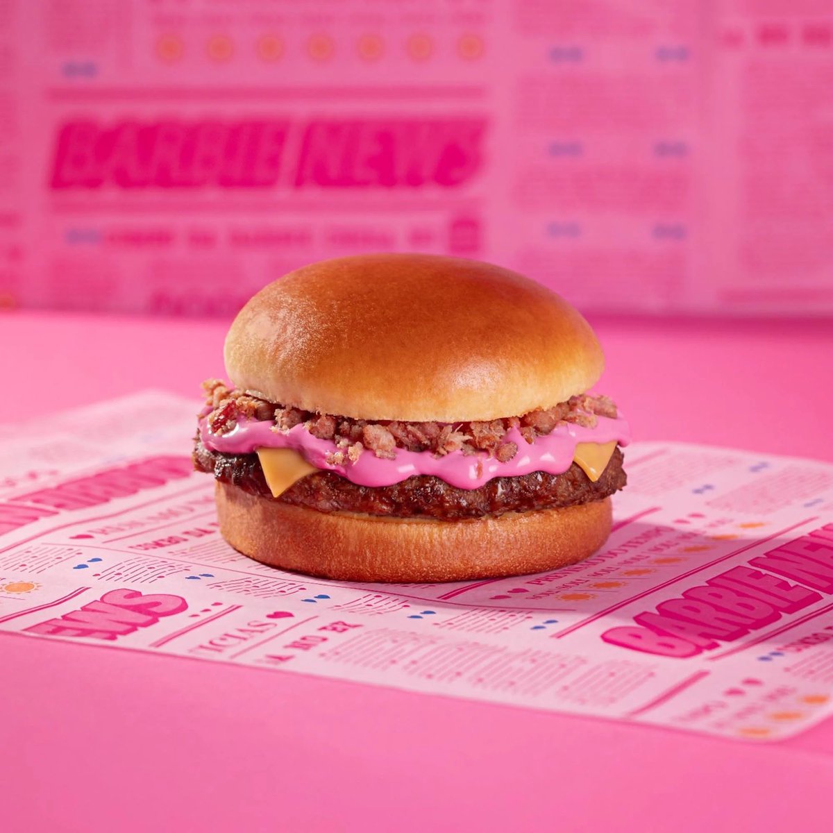 Yep, it’s pink. 

We asked 100 meat-loving cooks how they would rate the new pink burger from <a href="/BurgerKing/">Burger King</a>. We won’t lie; not even Pepto Bismo could save some participants from this sh*t show.

3/10 median Helio rating. Let’s dive into the participants' commentary!  

A🍔thread👇