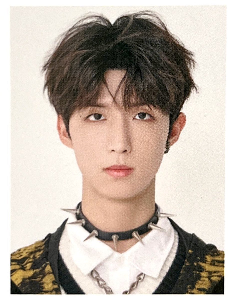 cherrybingsoo's tweet photo. 엑스디너리 히어로즈 팬미팅 MD 증사 스캔
Xdinary Heroes 1st fanmeeting
2023 summer camp
ID SET scan

Jun Han / Jooyeon https://t.co/LKR4VVYlgd