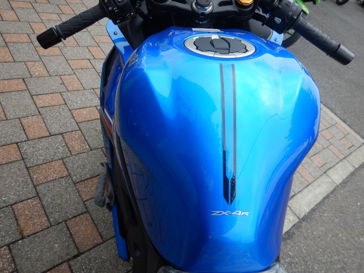 今、話題の4気筒 Ninja ZX－4R SE（BU1）入荷いたし