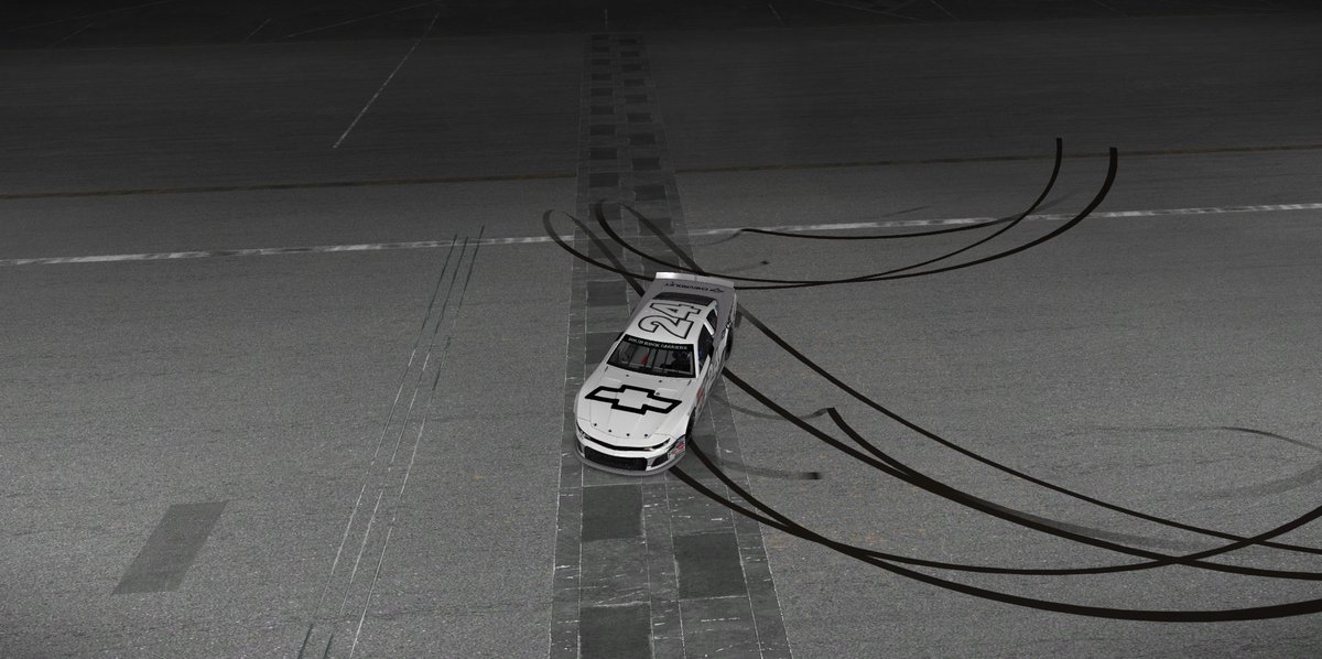 Icey_Racing's tweet photo. @kking_Official Did some test runs at the Dale last night and was fast so he decided to have some fun in the Late Model Stock after #simracing #iRacing #NASCAR #Racecar 😶‍🌫️ https://t.co/WLiZPydqgX
