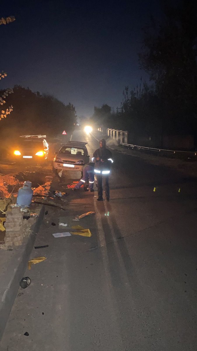 justmelrb's tweet image. @CityPowerJhb current situation in cnr Hyperion and blandford. They are waiting to be switched on. Repairs and testing done. Load shedding done. What’s the hold up? #block10 #northridingoutage @RalfBittkau