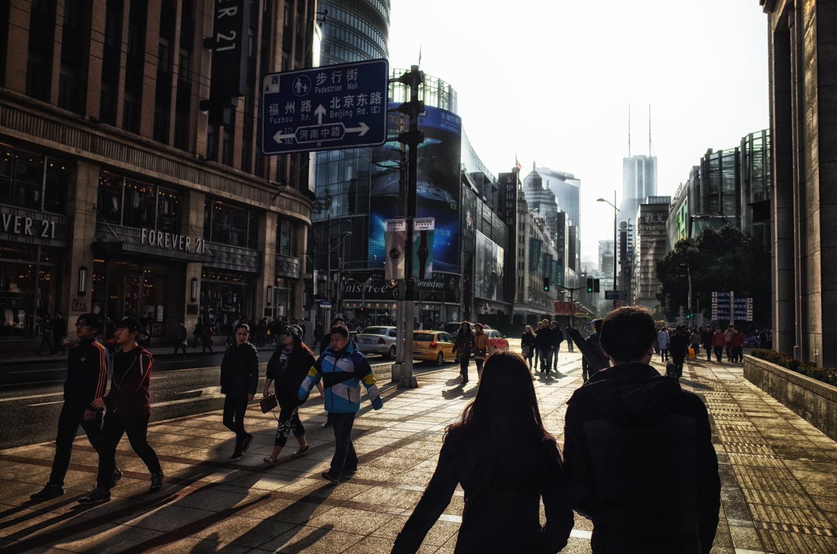 #Shanghai #上海 #ストリートスナップ #写真 #streetphotography #foto #colorful #backlight #街 #中国 #China #deserted #上海街景 #Alley #旅 #路地裏 #backstreet #風景 #photography #buildingphotography #散歩 #GR #stroll #逆光 #高層ビル #streetsnap R0010984-111