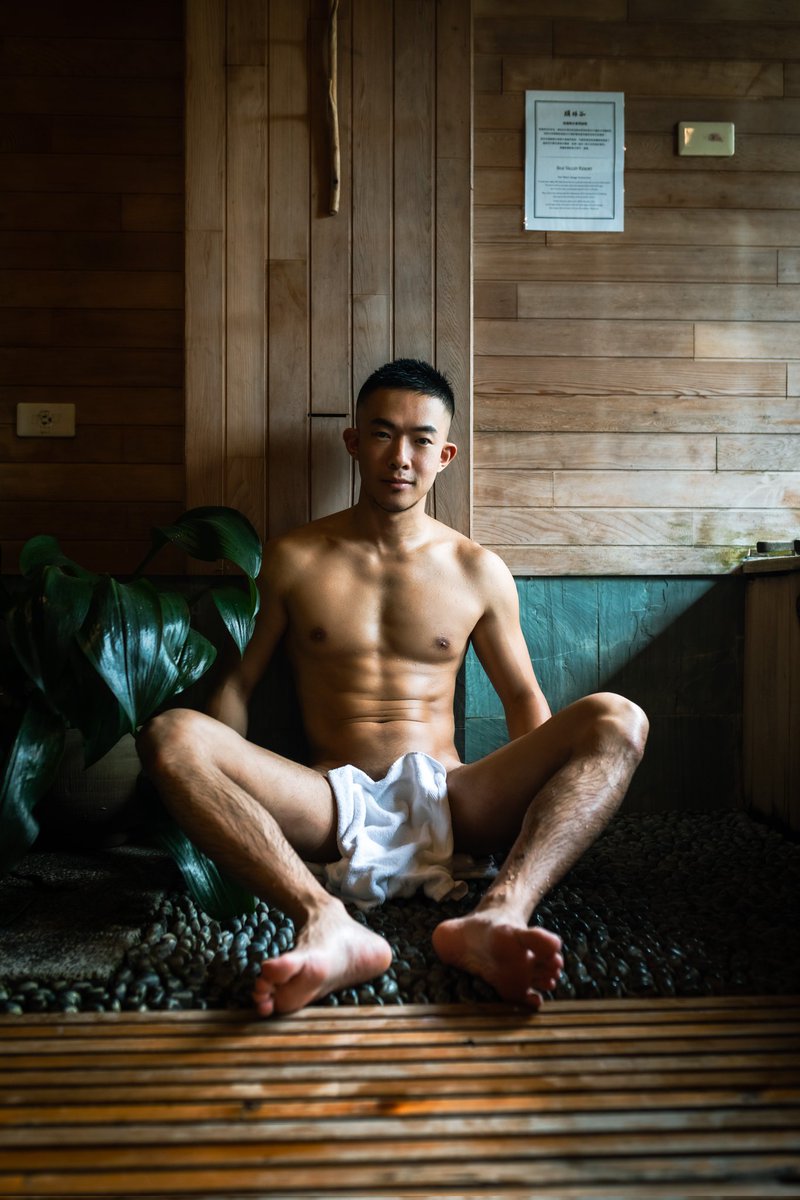 男神遊園地 × IG: andward_peng (@peng_andward) on Twitter photo 攝影師比 model還擔心走光的一天
哈哈哈哈哈 攝影師比 model還擔心走光的一天
哈哈哈哈哈