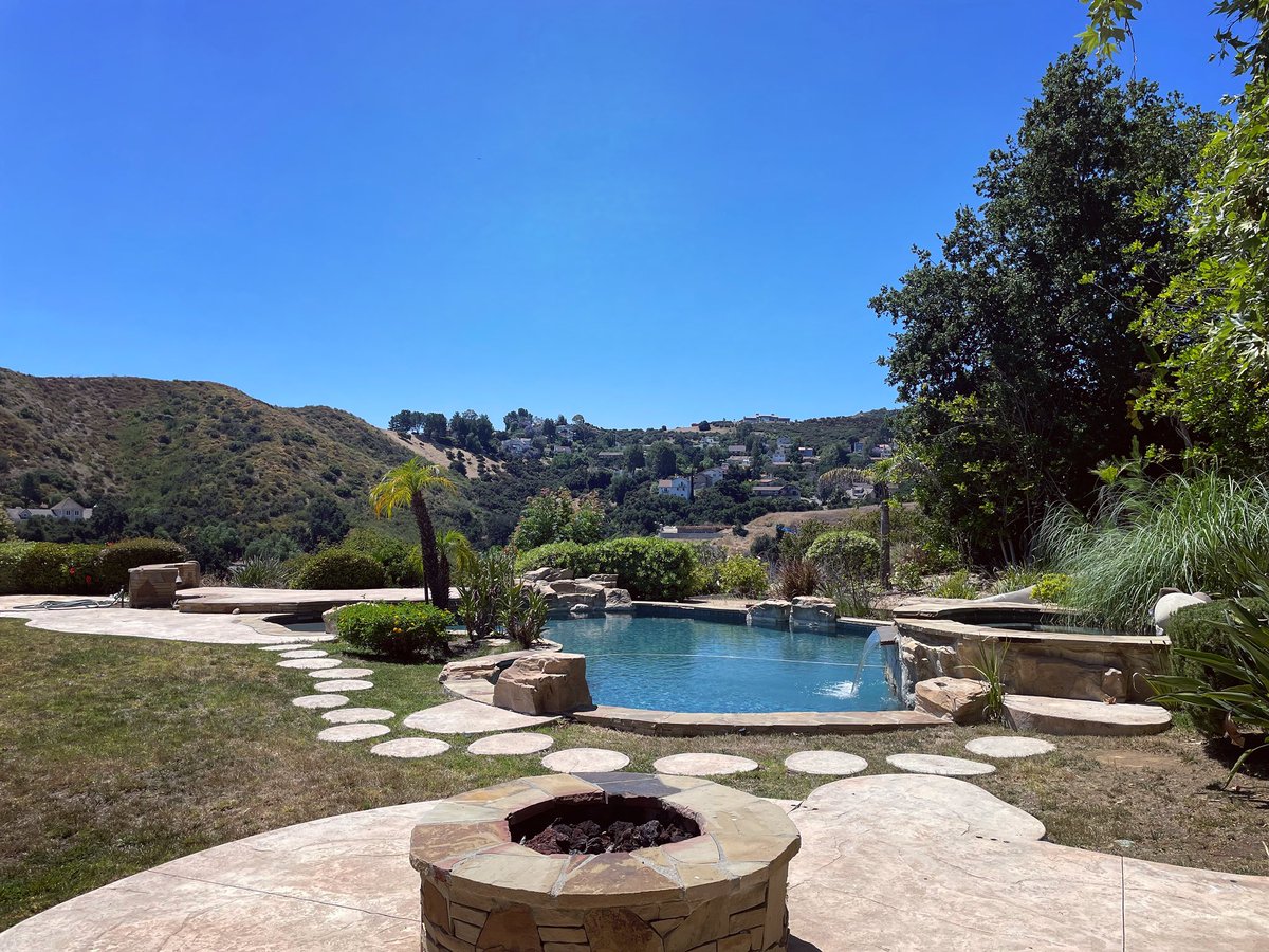 Getting this backyard ready for summer with a full landscape 8.2 audio system from @sonancebeyondsound. #homeentertainment #landscapeaudio #poolparty #calabasas #hiddenhills #luxuryhomes #goodbyerockspeakers