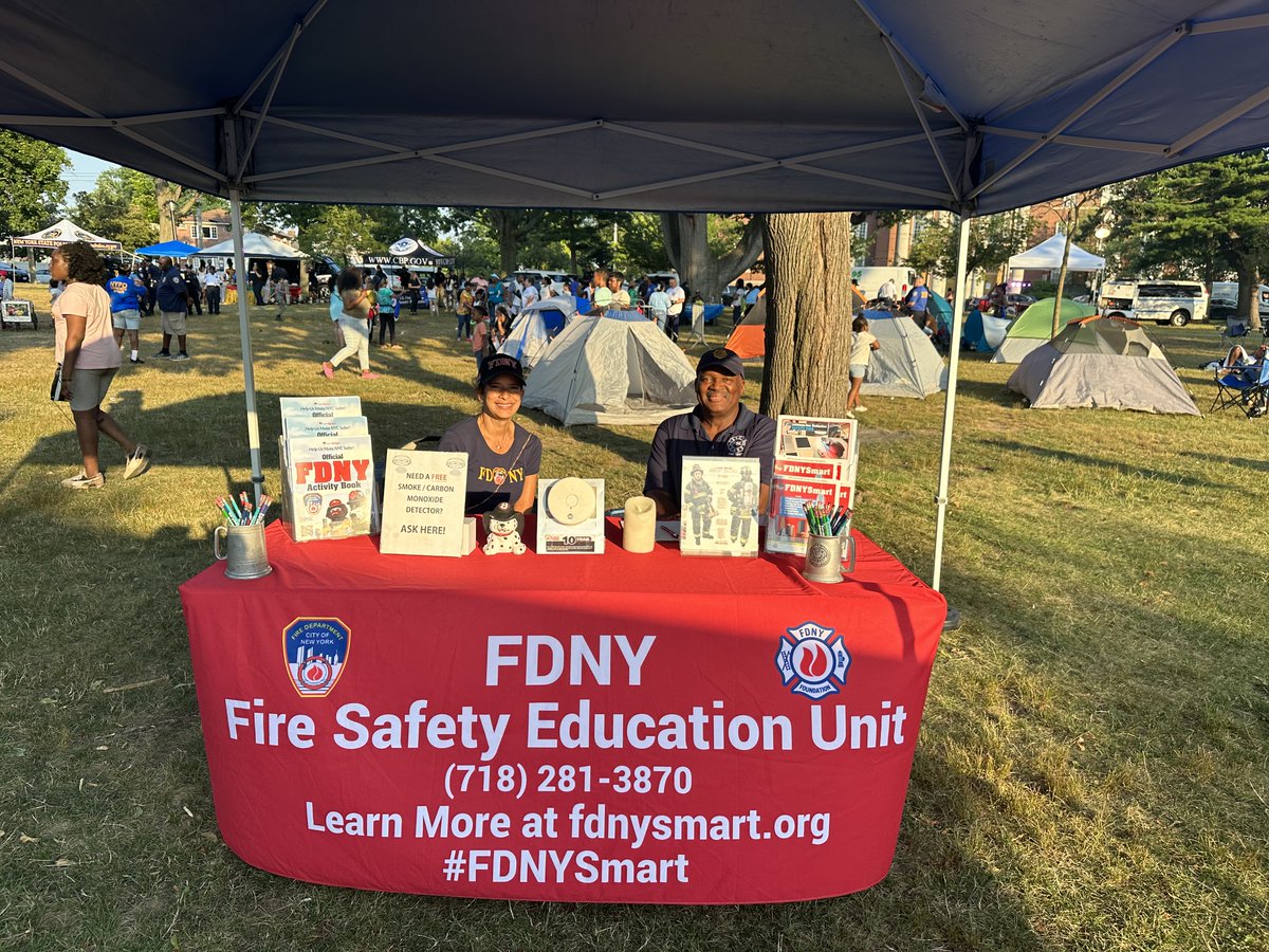 NYPD113Pct's tweet photo. 113 Precinct enjoyed camping at Baisley Pond Park with our community. The event was successful, thanks to all the support from our partners. #Ittakesavillage #113PCT #CAB #FDNY #Parks #Auxillary #CBP #Statetroopers https://t.co/WmGlpSyOJW