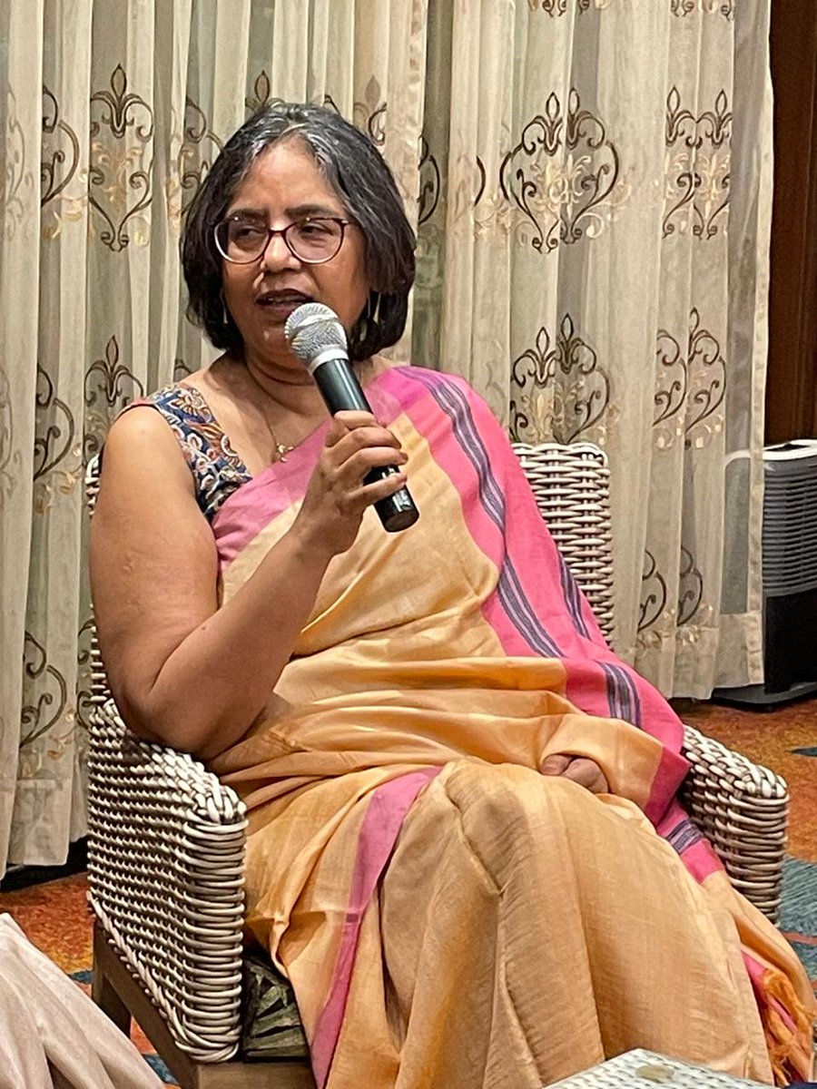 Author Pratyaksha was in conversation with @ehsaaswomen Vedula Ramalakshmi in #Kalam #Bhubaneswar. It was a captivating and engaging session. Welcome Note and Vote of Thanks was addressed by @ehsaaswomen , Nidhi Garg. @prats9 @RamalakshmiVed2 @nidhiga89520014