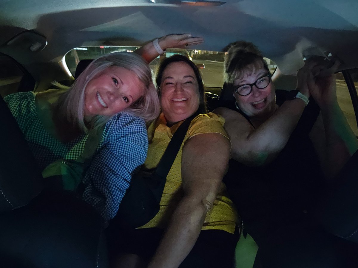 outinfront503's tweet photo. Just enough room in the back of a Lyft for this #INTCHG23 crew. https://t.co/FtRvlo7pa0