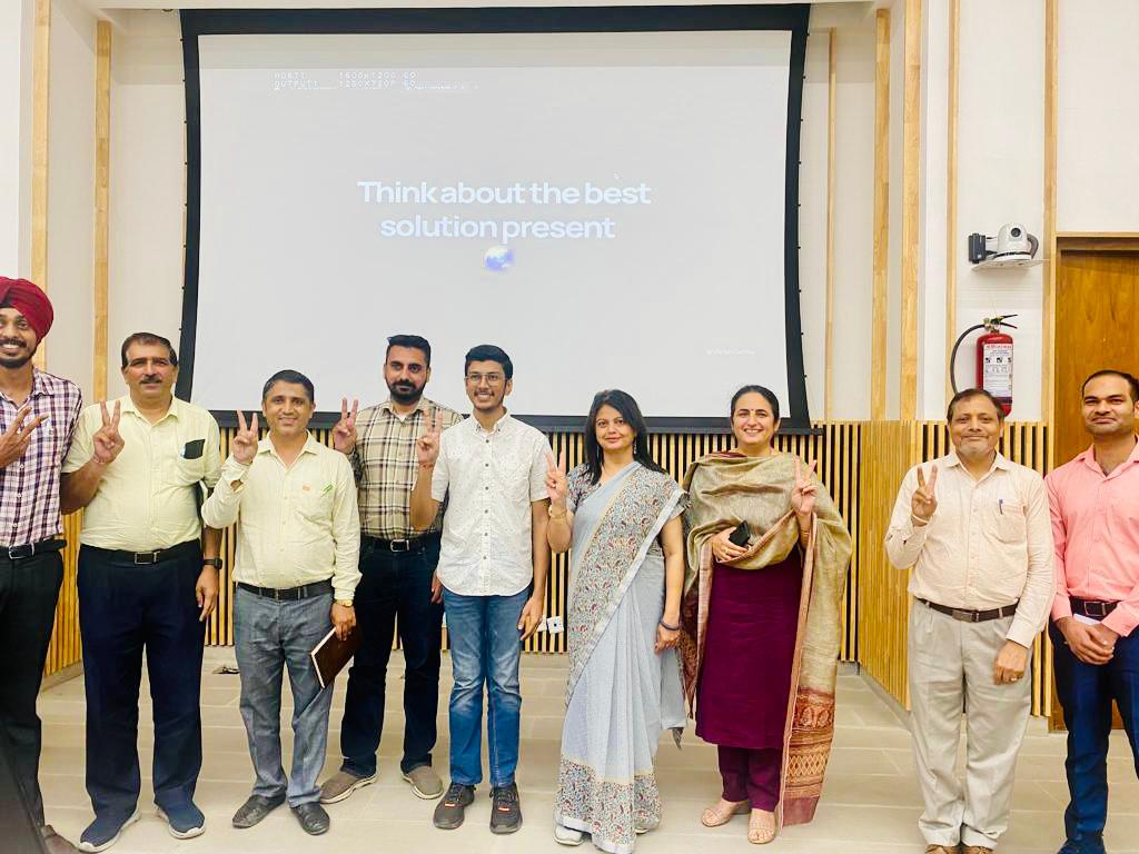 NNCLThapar's tweet photo. Thapar Summer School, TIET, Patiala organized a hands-on session on AI Tools and Trends on 13th July 2023. It was an informative and innovative presentation by Mr. Vansh Gehlot. He presented AI-based futuristic technology. The session was attended by most of the library staff. https://t.co/3quvL6LiYX