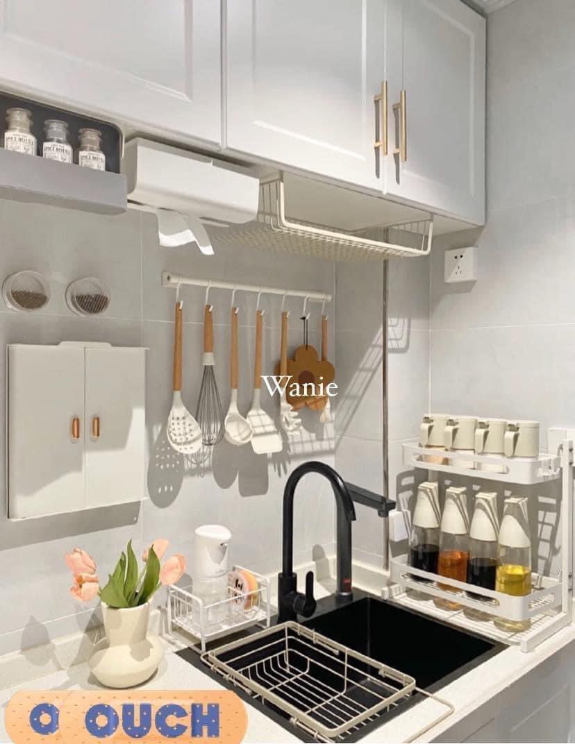 Bila ada ruang dapur yang kecil, mounted organizer la penyelamat. Bukan sj nampak kemas, tapi nak grab barang pun senang kannn ☺️ 

Thread ⤵️