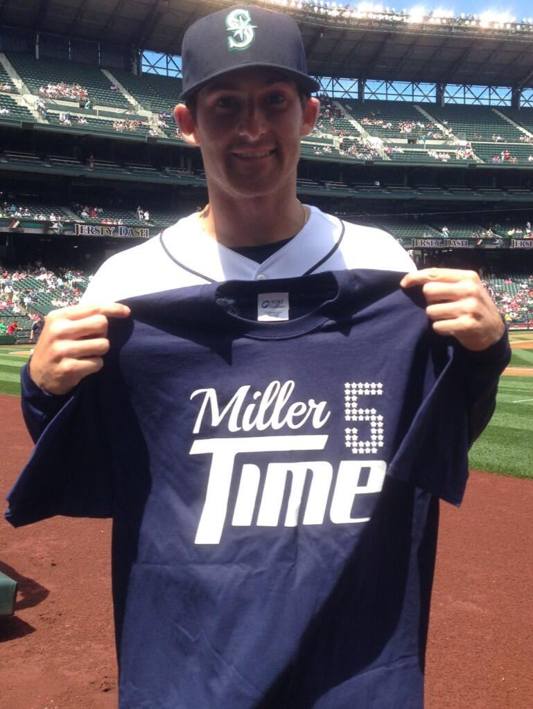PugetStout's tweet photo. I will always remember the hard work you put into #MillerTime5 &amp; how successful you made it #BlameDez #RIPDez 🖤 https://t.co/99NSPYEnU2