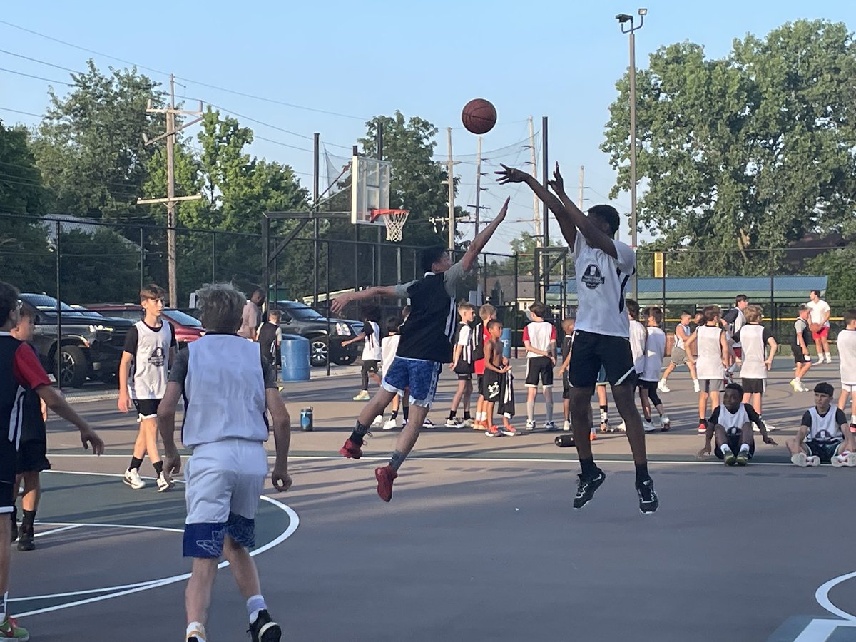 Night 1 in the books, thank you to all the kids and families that came out.  And thank you to Rick Lewis for leading our training tonight!  

Next up July18 with Myron Jenkins leading training