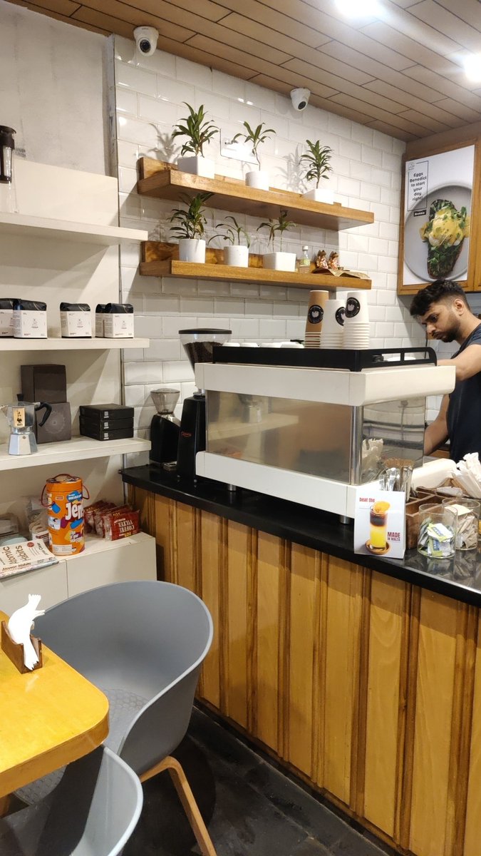 ZHCindia's tweet photo. Morning tonic shots from #beansahabcafe #newdelhi #delhifloods https://t.co/RxczMiuszn