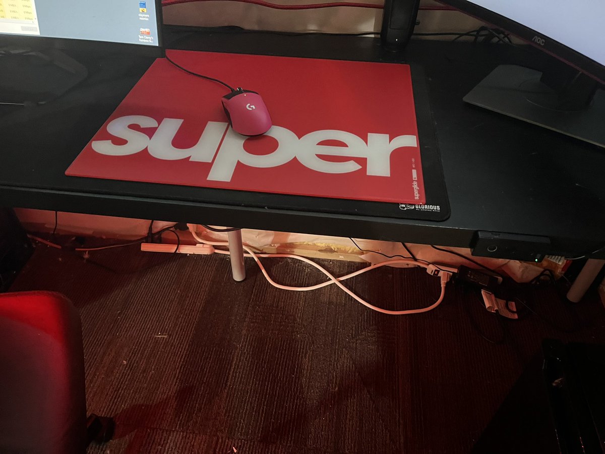 T5Bus's tweet image. Computer kinda working but not :(