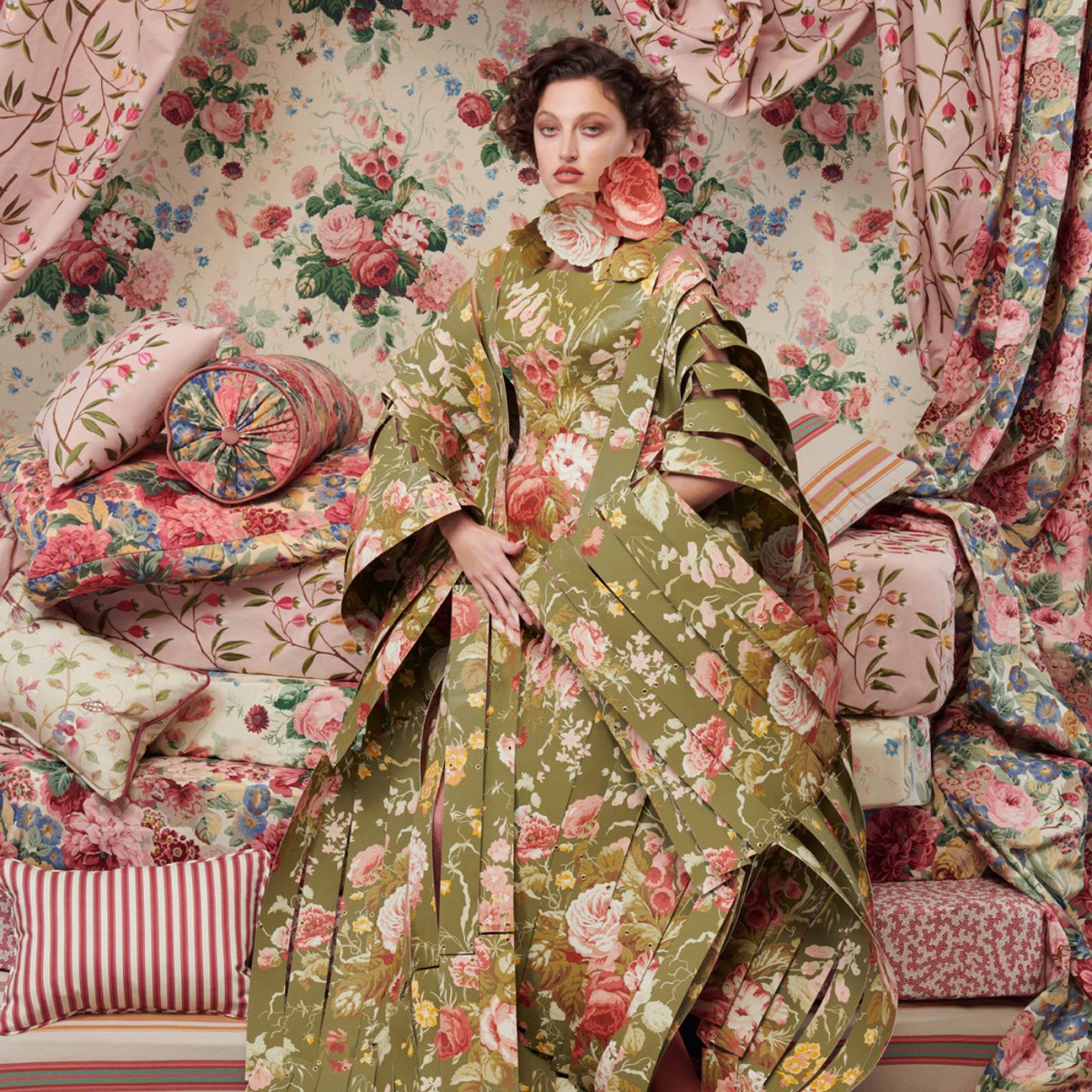 Have you seen Sanderson’s latest collaboration with acclaimed Photographer, Damian Foxe in their latest collection🌸

The Power Of Nature’s Palette…

In a bold campaign that draws on our enduring legacy for iconic florals, this exciting collaboration has reimagined the ways  ...