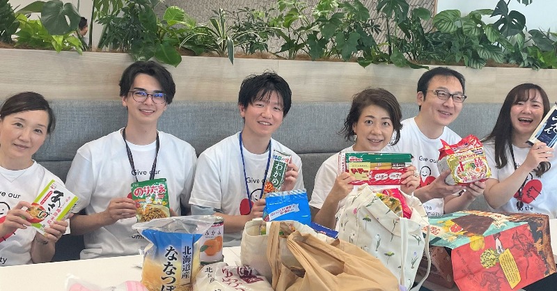 TIJ_info's tweet photo. TIの企業理念の一つに「社員であることを誇りに思える会社、地域の隣人として望ましい会社であることを目指す」という目標があります。世界各地の TIersにこの精神は浸透しています。コミュニティへの貢献に対するTIの取り組み⇒https://t.co/UUSSSnL4FF

#SDGs #フードドライブ https://t.co/0mtRsuBu4u