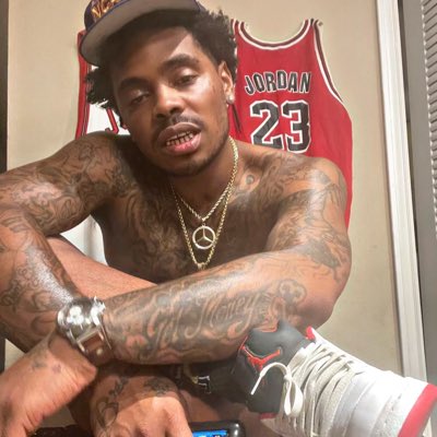 peedyhardaway's tweet photo. #NewProfilePic https://t.co/az7gsPs5uw