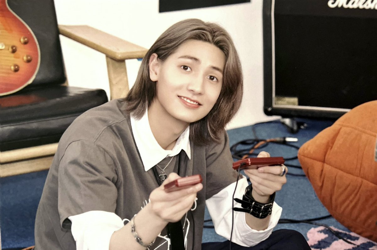 cherrybingsoo's tweet photo. 엑디즈 팬미팅 MD 엽서북 스캔
개인컷 준한 / 주연
Xdinary Heroes 2023 Summer camp
Postcard book scan Jun Han, Jooyeon https://t.co/60UCfJmiSP