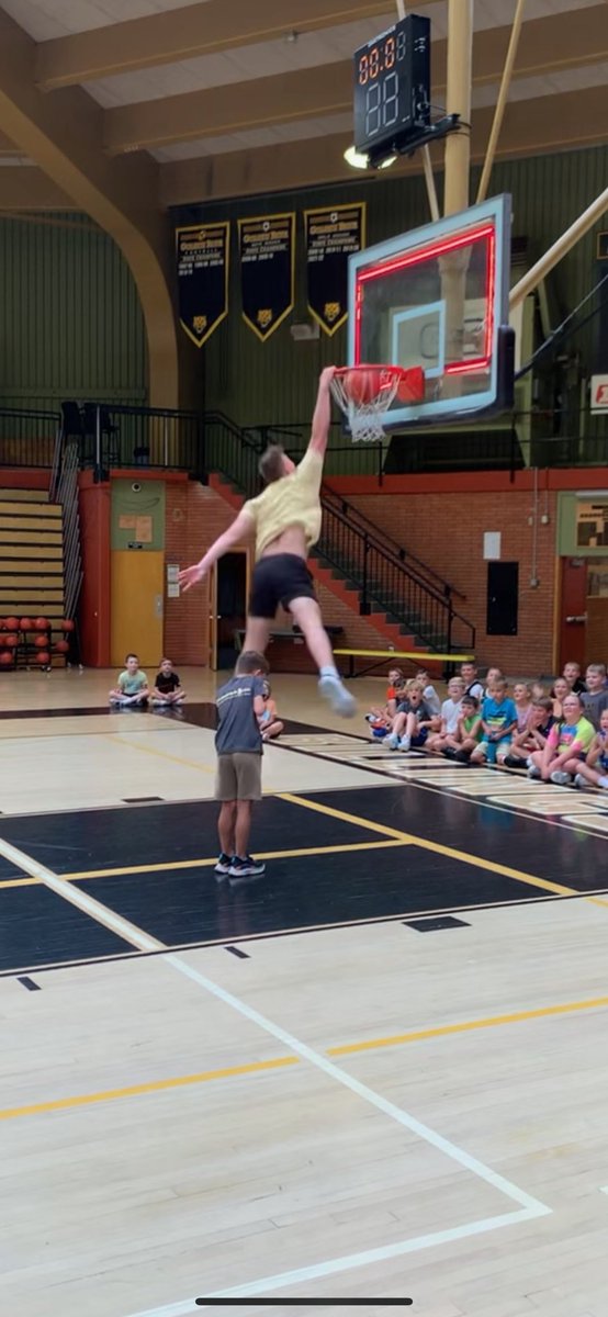 GBearshoops's tweet photo. Just your typical day at camp for Coop! https://t.co/Vr0VeKARLa