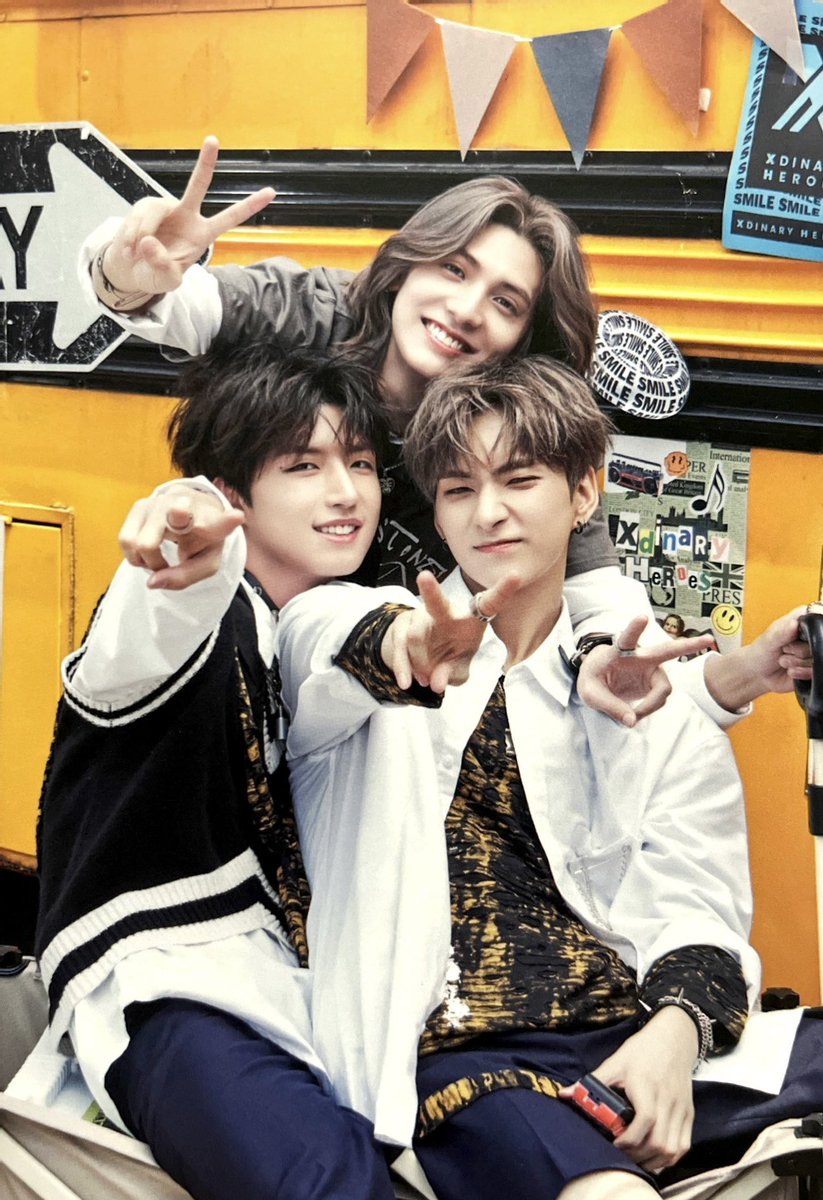 cherrybingsoo's tweet photo. 엑디즈 팬미팅 MD 엽서북 스캔 유닛컷
Xdinary Heroes 2023 Summer camp
Postcard book scan unit cut https://t.co/lVqVFy9Y4y