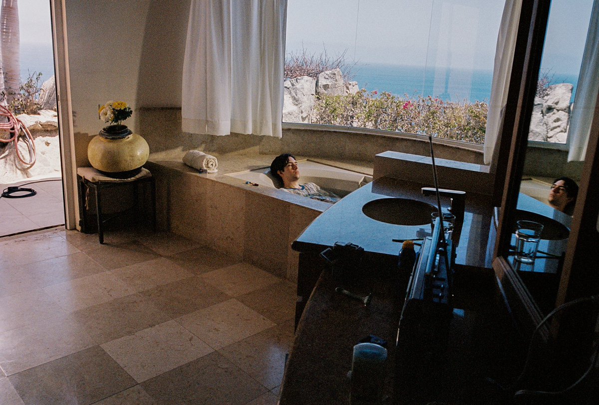 rohmontgomery's tweet image. Black Fins is out now

14 years in the spiritual making, 3 years in the literal making

I am so, so happy with the response

Video is here: youtu.be/ckiwMMDv3-o

I’m gonna go to sleep now. I love you all 

🚤