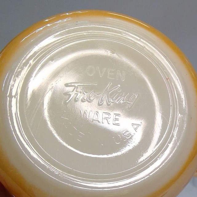 KEEPLEFT_ONLINE's tweet photo. 【商品紹介】
FIREKINGのPEACH LUSTER CHILD MUGです。特徴的な色で角度を変えると色味が変化するので使っても楽しい一品です。
刻印は1950年代のものです。
大きさ約7cm
https://t.co/vC7GyvVIuG
#fireking #peachluster https://t.co/W6D1hyUIJ1