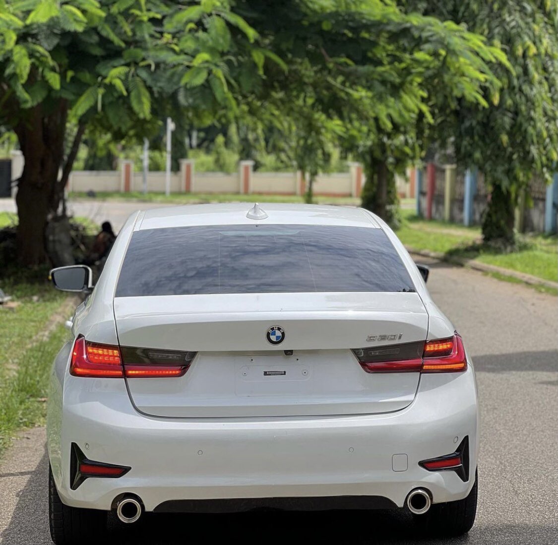 Automall_ng's tweet image. BMW 330i 2020 model 
Price :25m
Duty: paid 
Location: Abuja 
#emefiele #GTWorld #maxair 
@aisha_yaGuda @alamin_ghost @moderate_ustaz @__yellows @Mvnaaa___ @MaiAgogon @Aashfinn @Capt_Aliyu @_hafsat_paki @el_uthmaan @MallamRetweeet