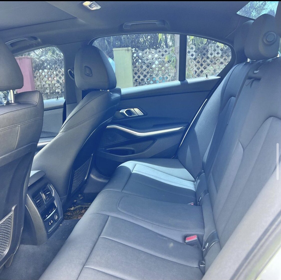 Automall_ng's tweet image. BMW 330i 2020 model 
Price :25m
Duty: paid 
Location: Abuja 
#emefiele #GTWorld #maxair 
@aisha_yaGuda @alamin_ghost @moderate_ustaz @__yellows @Mvnaaa___ @MaiAgogon @Aashfinn @Capt_Aliyu @_hafsat_paki @el_uthmaan @MallamRetweeet