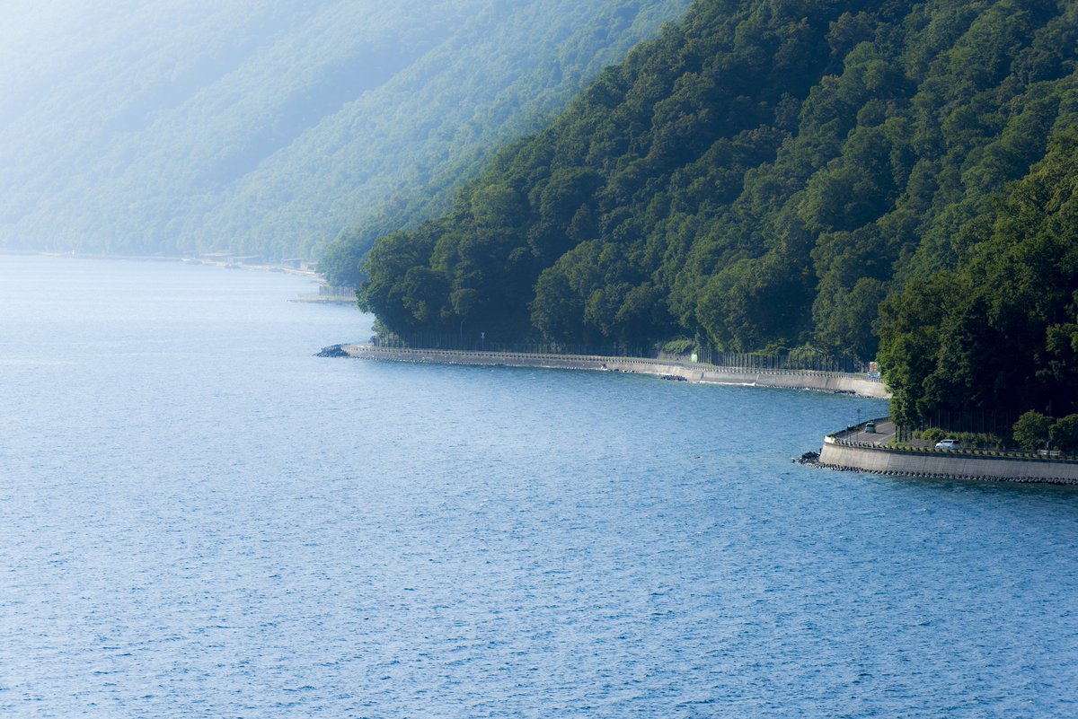 「 #秀逸な道 」に出逢う旅にでかけませんか。#北海道 #千歳市 の #国道453号 に「 #支笏湖 ブルーに出逢える道」があります。真夏の深緑と涼やかで透明なブルーの湖は見る人を魅了します。北海道の夏を満喫する #ドライブ に出かけませんか。旅プランもＨＰで公開中♪

roads.scenicbyway.jp/route1.html