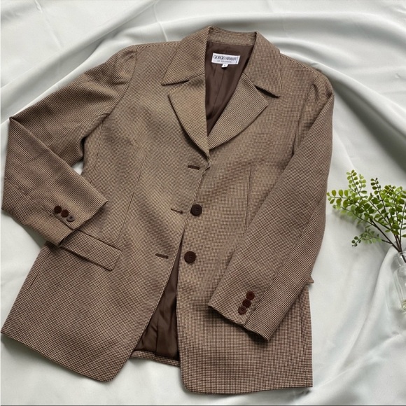 So good I had to share! Check out all the items I'm loving on <a href="/Poshmarkapp/">Poshmark</a> #poshmark #fashion #style #shopmycloset #ethika #guess #giorgioarmani: posh.mk/n5jn9SI3pBb