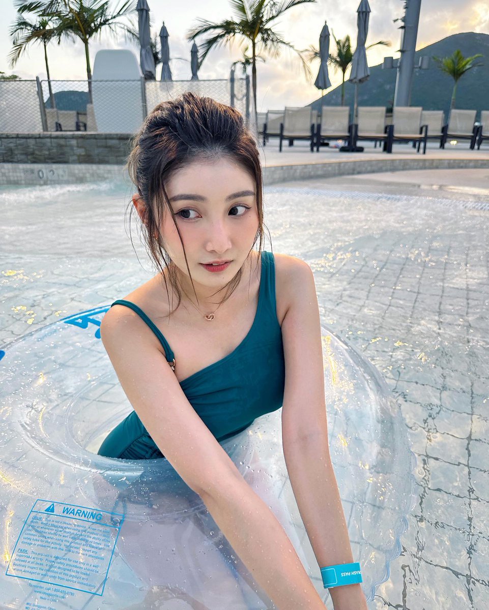 HongKong_Gar's tweet photo. 女神級, 有腿有身材, 好難唔J

#ShirleySham #沈殷怡 #viutv #viu #港女 #女神 #美腿 #長腿 #J圖 #hk #香港 #身材 https://t.co/bEh1sDkqtp