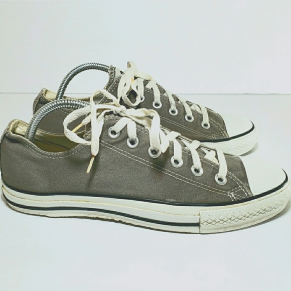 JamieEGab's tweet photo. So good I had to share! Check out all the items I'm loving on @Poshmarkapp from @Stephan55200008 #poshmark #fashion #style #shopmycloset #converse #chicos #haileylogan: https://t.co/hdeeL1rUgQ https://t.co/6waZjiQQL3