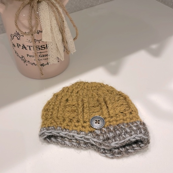 Moni98422873's tweet photo. So good I had to share! Check out all the items I'm loving on @Poshmarkapp #poshmark #fashion #style #shopmycloset #levis #clubmonaco: https://t.co/4HahilrV6f https://t.co/bYNpF9XuVx