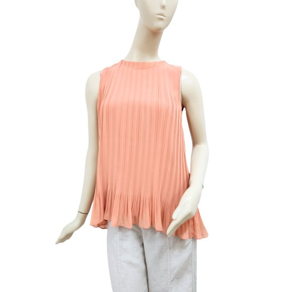 Moni98422873's tweet photo. So good I had to share! Check out all the items I'm loving on @Poshmarkapp #poshmark #fashion #style #shopmycloset #levis #clubmonaco: https://t.co/4HahilrV6f https://t.co/bYNpF9XuVx