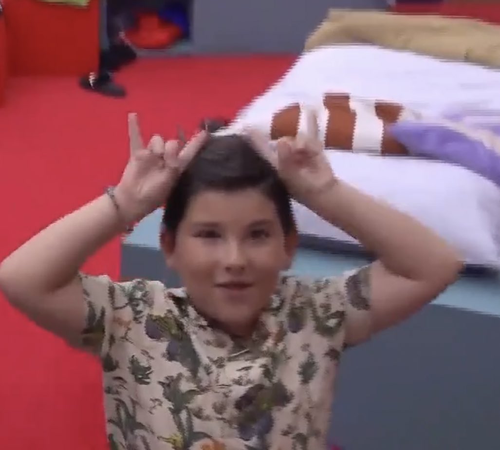 swandyb's tweet photo. Ponchito ya dio más contenido en 15 minutos que todo el team cielo en un mes 
#LaCasaDeLosFamososMx https://t.co/1cA6OFfal7