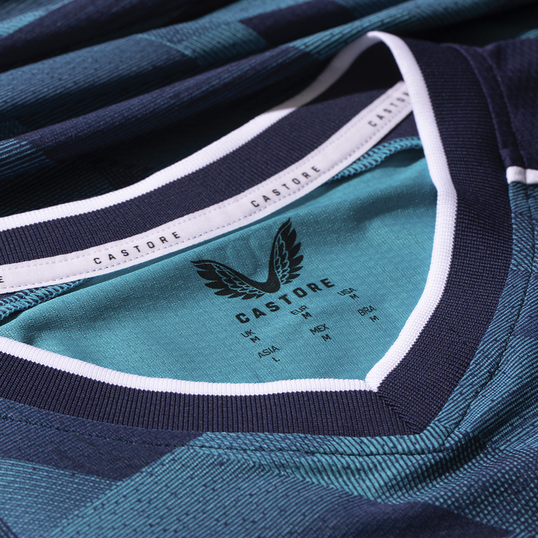 Feyenoord's tweet image. Detail shots. 👕

Describe our new kit in one word: ____ ✍️