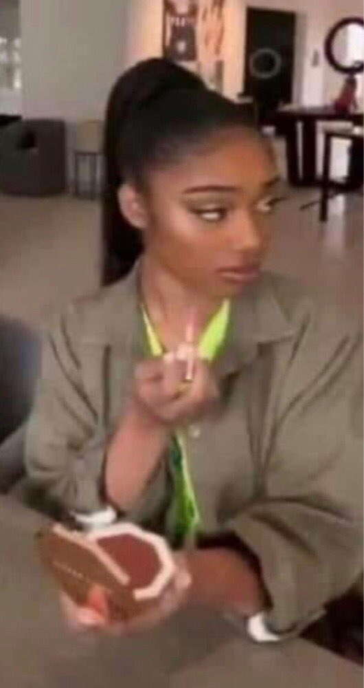 Ri_GOT7's tweet image. มีอะไรอยากจะฝากบอกกับไรท์เตอร์มั้ย
🫦🗣
#readwrite