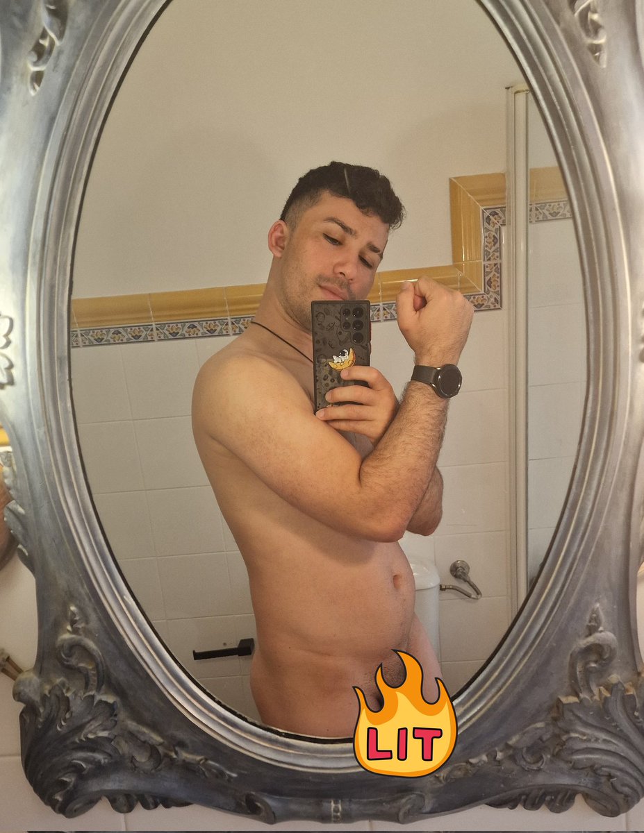 Edynsn2's tweet photo. Calentando motores 🤗
#hot #Men #latino #romantic https://t.co/PIqMA1z49w
