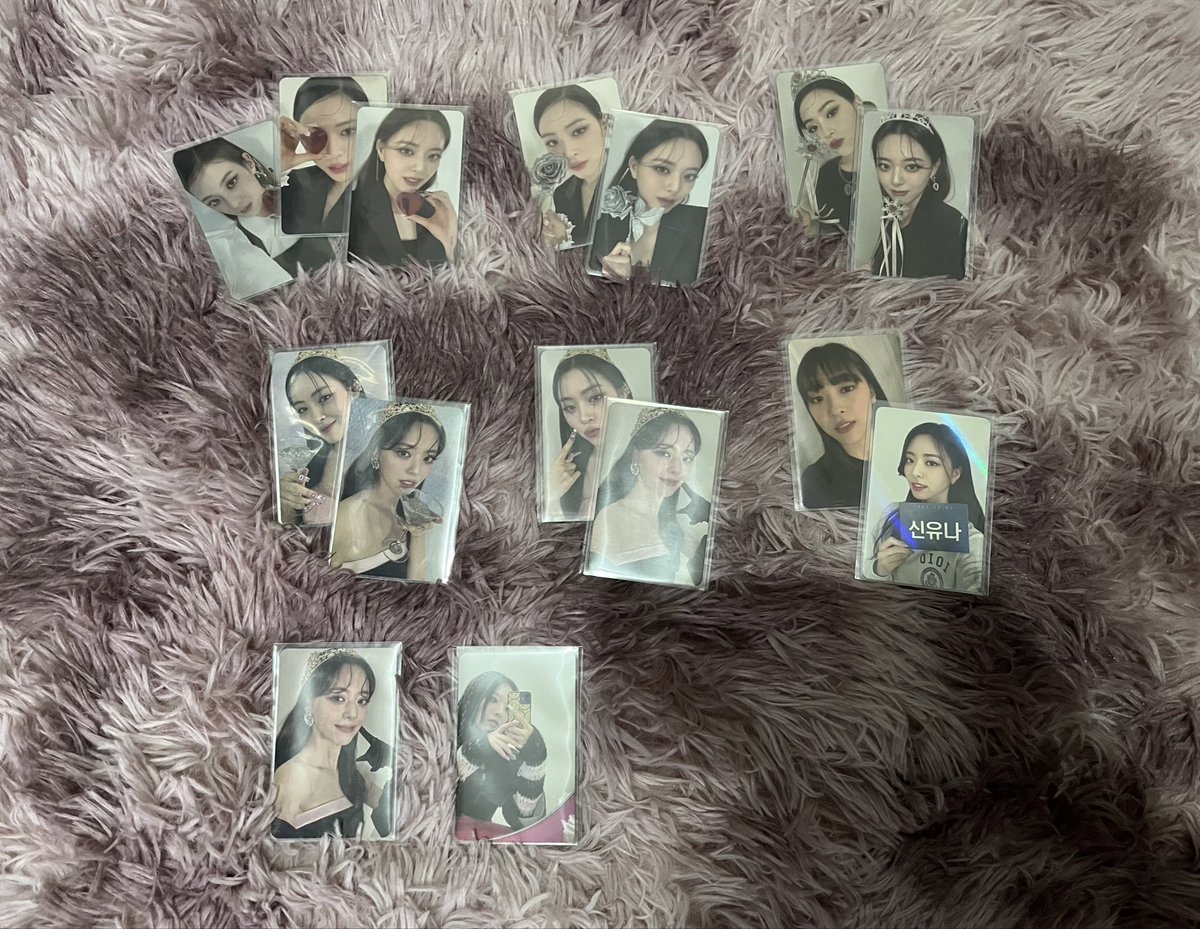 wtbyuna's tweet photo. repost, wts lfb itzy ph 

yuna, ryujin checkmate pcs !
prices ang vvv nego
can send pics or vids of their condi

js need to buy the new valo skin 😅 https://t.co/sIpEqgBZzZ