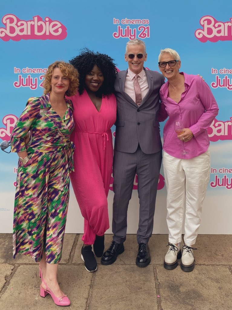 DrUnfuckable's tweet photo. PETER CAPALDI ACTUALLY AT THE BARBIE PREMIERE . WITH A PINK TIE 😭💔😭💔 https://t.co/ApGtiX0M3h