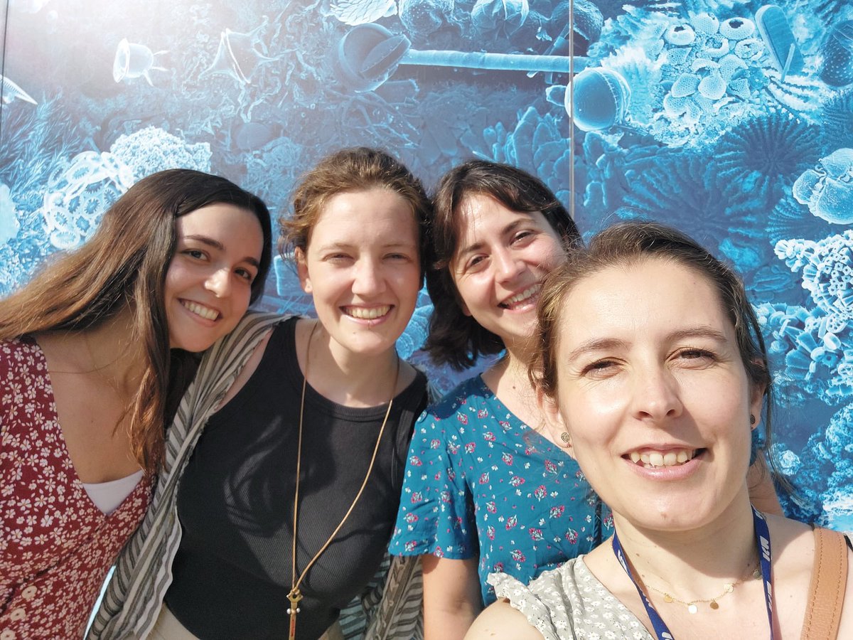 ItxiFerrer's tweet photo. During my stay at ICM-CSIC I had the pleasure and privilege of working with these lovely girls ❤️. I hope that we’ll meet again in the future, thank you for everything @LucaPita3 @bpintolop https://t.co/XUoYRV9kHq