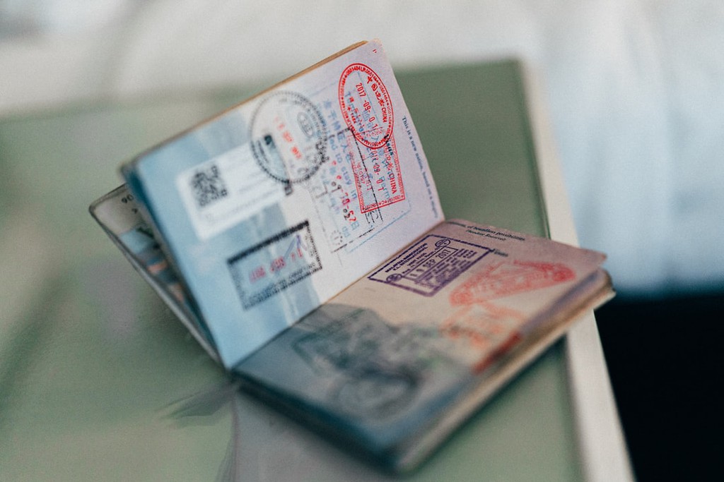DrJReflections's tweet image. International Travel Documents: What to Bring and How to Keep Them Safe:  Read more 👉 lttr.ai/ADiYf

#travel #traveldocuments #passport