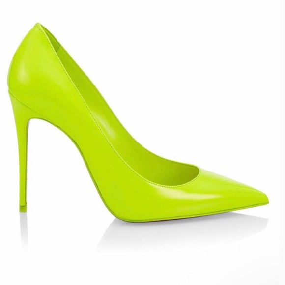 MeSnooty's tweet photo. So good I had to share! Check out all the items I'm loving on @Poshmarkapp #poshmark #fashion #style #shopmycloset #christianlouboutin #houseofcb #whitehouseblackmarket: https://t.co/2BN92VooRs https://t.co/n7NNrmbidc